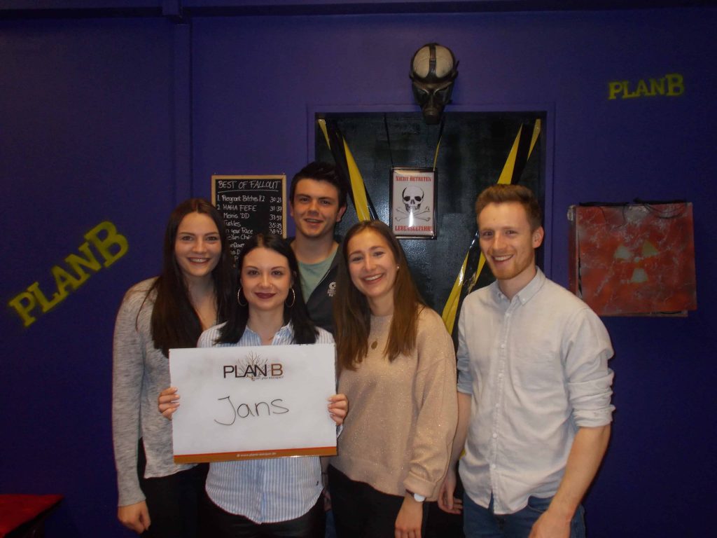 Group pictures KW 8-2018 Stuttgart - 14 Group pictures KW 8-2018 Stuttgart - 14 | PlanB Escape