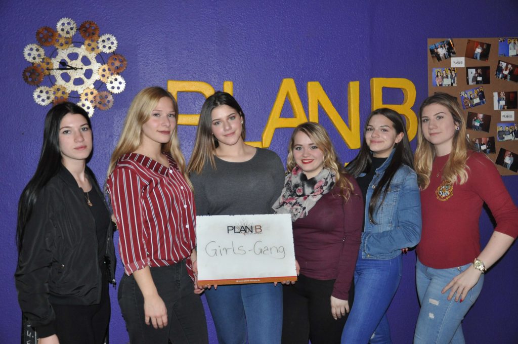 Group pictures KW 11 – 2018 Karlsruhe - 12 Group pictures KW 11 – 2018 Karlsruhe - 12 | PlanB Escape