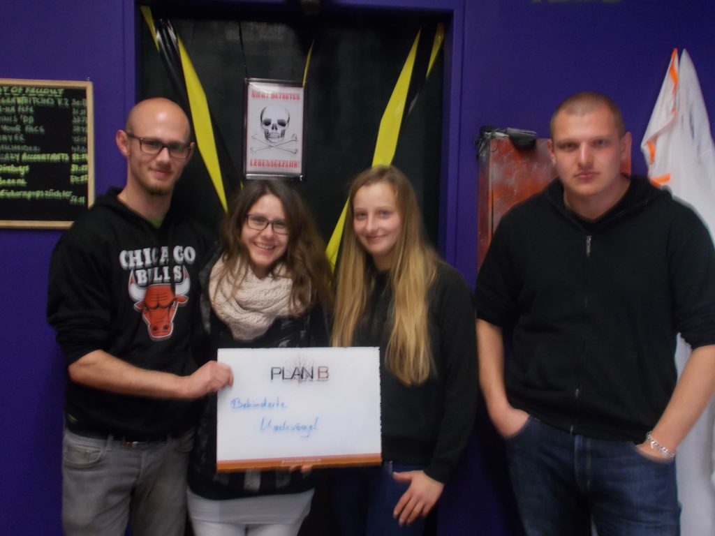 Group pictures KW 44 - 16 | PlanB Escape