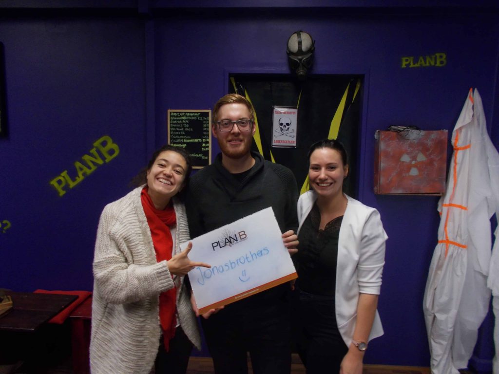 Group pictures KW 45 - 39 | PlanB Escape