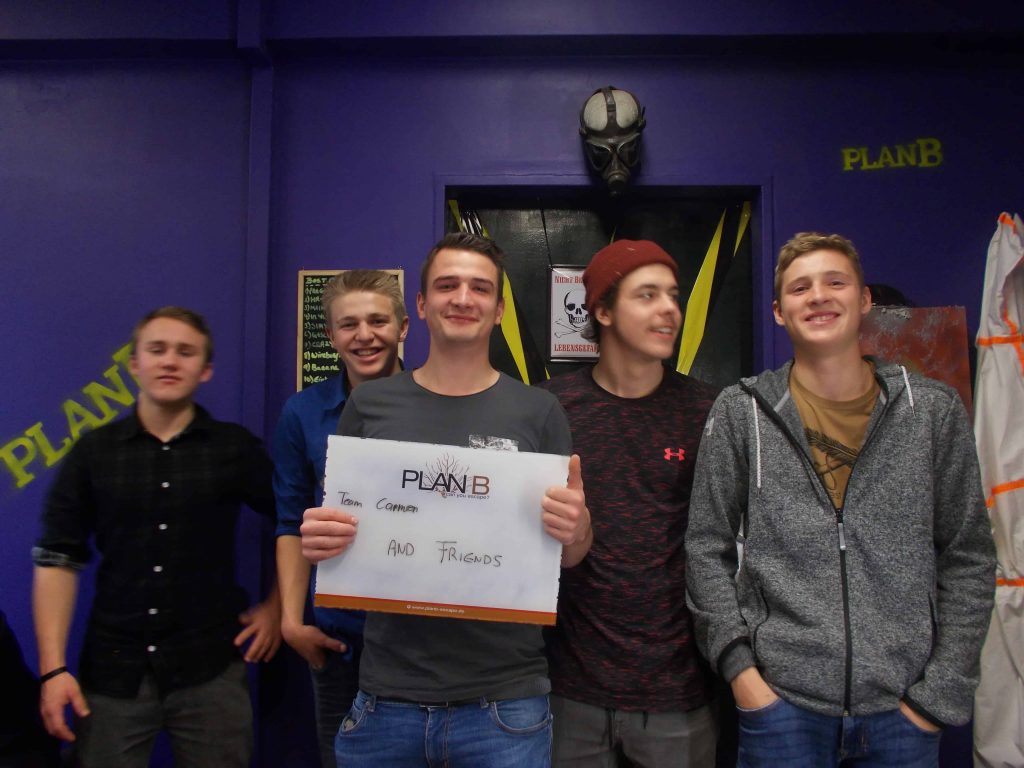 Group pictures KW 47 - 18 Group pictures KW 47 - 18 | PlanB Escape