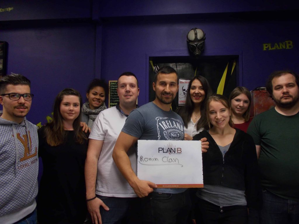 Group pictures KW 47 - 36 Group pictures KW 47 - 36 | PlanB Escape