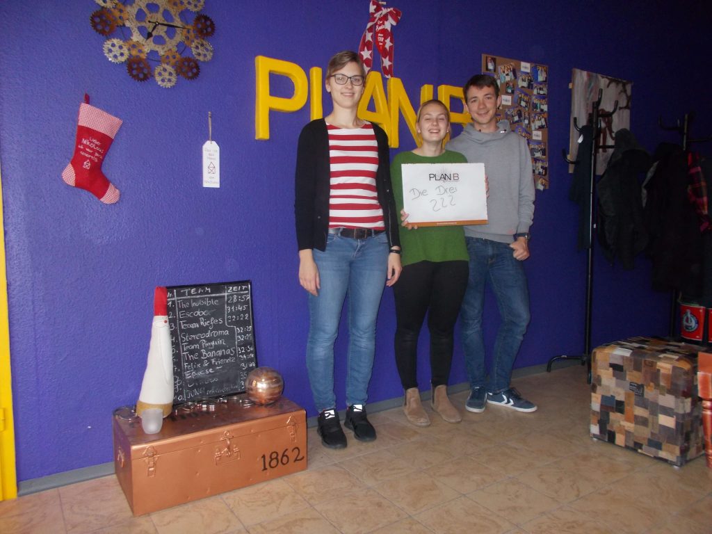 Group pictures KW 49 - 2 Group pictures KW 49 - 2 | PlanB Escape