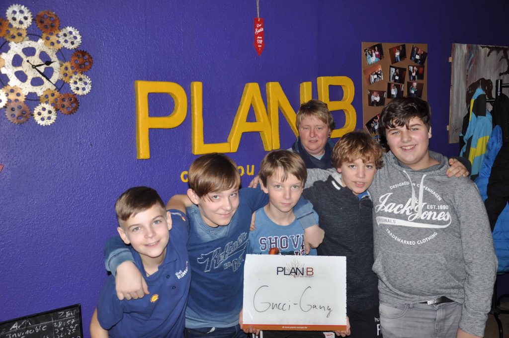 Gruppenbilder KW 52 - 37 Gruppenbilder KW 52 - 37 | PlanB Escape