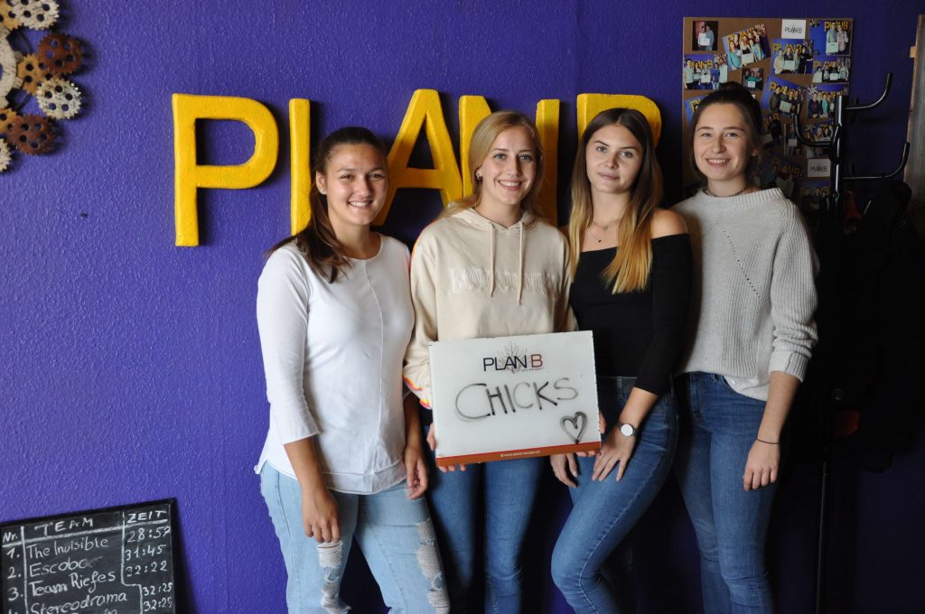 Group pictures KW 43 - 7 Group pictures KW 43 - 7 | PlanB Escape