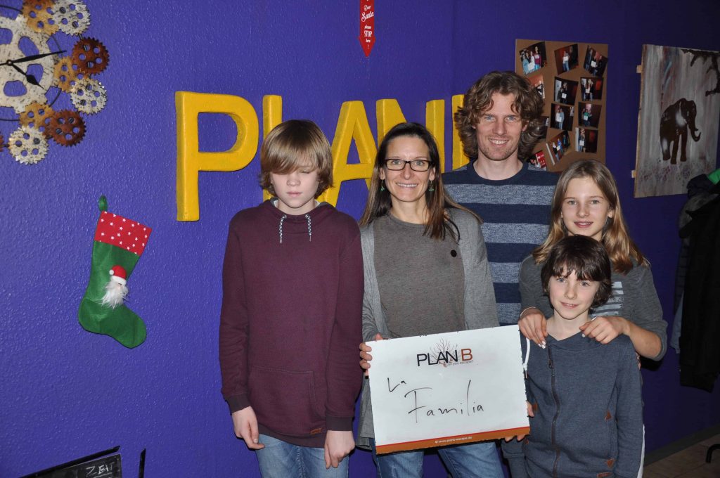 Group pictures KW 1 – 2018 - 30 Group pictures KW 1 – 2018 - 30 | PlanB Escape