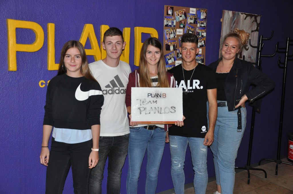 Group pictures KW 35-2 - 24 Group pictures KW 35-2 - 24 | PlanB Escape