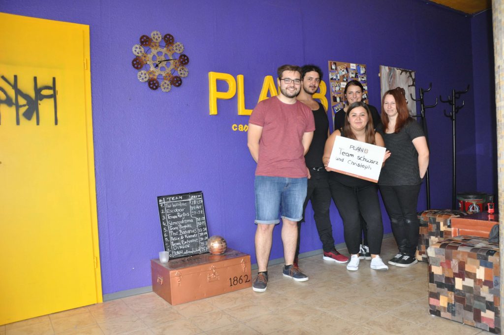 Group pictures KW 35-2 - 17 Group pictures KW 35-2 - 17 | PlanB Escape