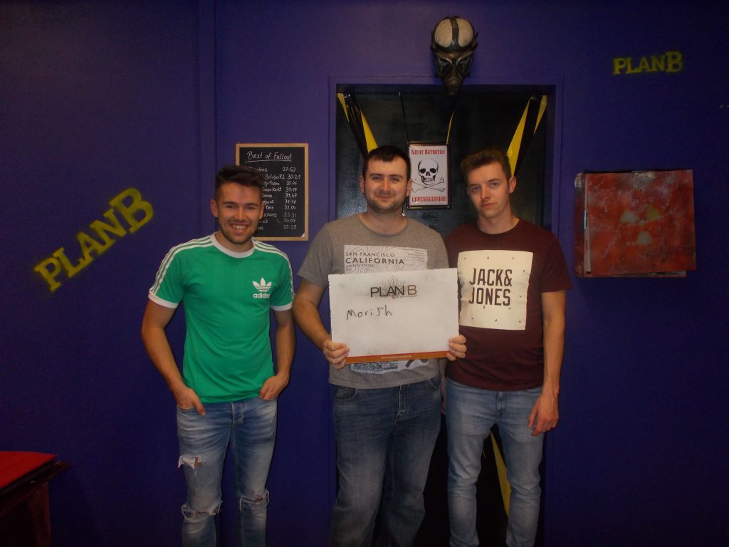 Group pictures KW 43 - 33 Group pictures KW 43 - 33 | PlanB Escape