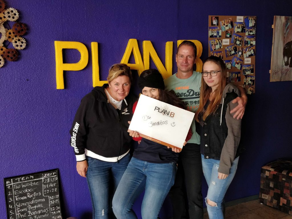 Gruppenbilder KW 45-2 - 16 Gruppenbilder KW 45-2 - 16 | PlanB Escape