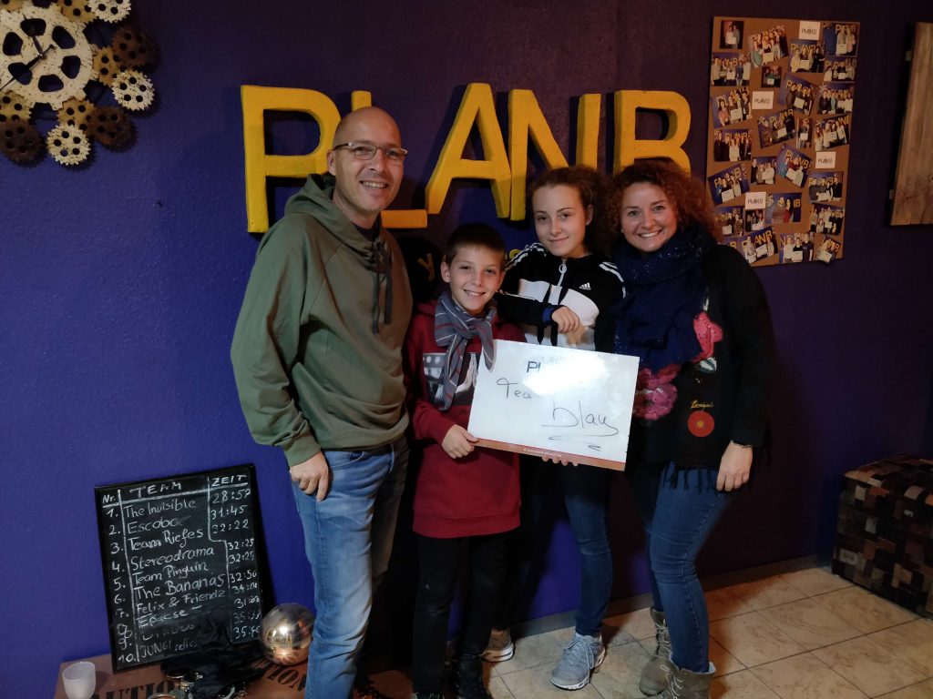 Group pictures KW 47-2 - 21 Group pictures KW 47-2 - 21 | PlanB Escape