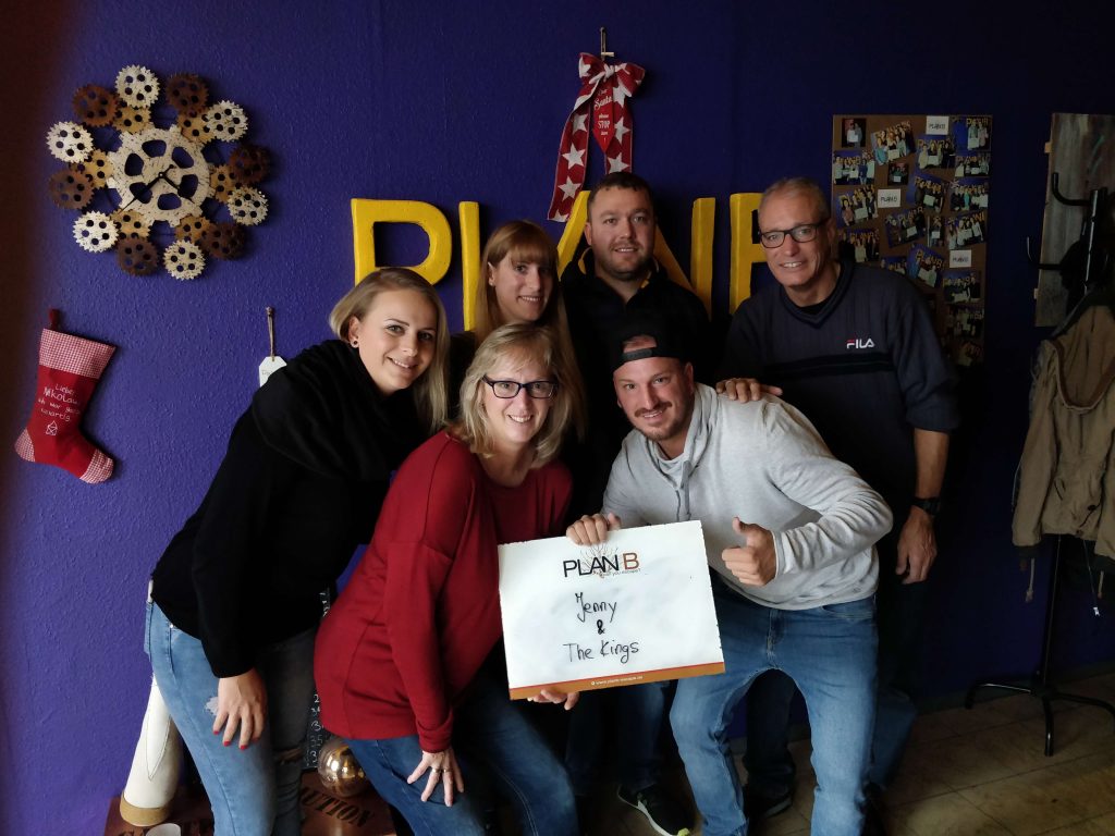 Group pictures KW 49 - 6 Group pictures KW 49 - 6 | PlanB Escape